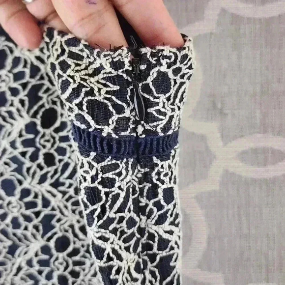 Banana Republic Floral Lace Textured Tank Jumpsuit Size 4 - Picture 5 of 11